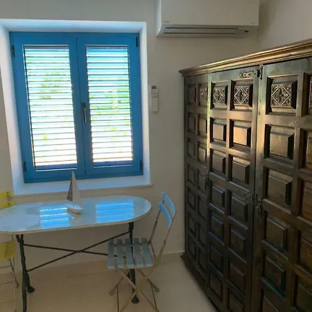 Hvar Old Dalmatian House Junior - Deck 2 Апартаменти